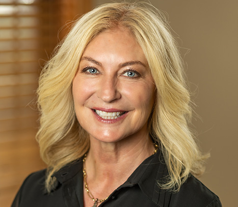 Sycamore dentist Doctor Tiffany Jozwiak smiling